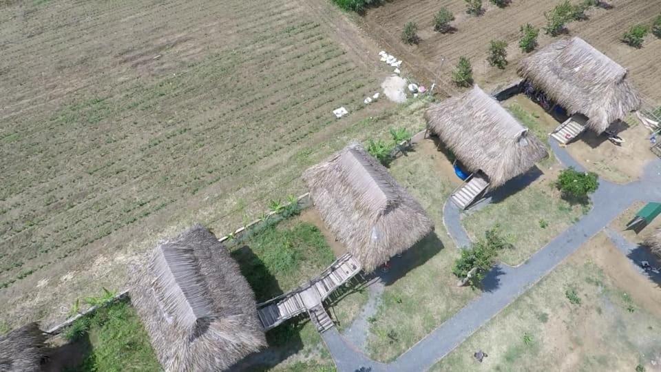 Willa Sunny Field Eco Stilt House Cat Tien Zewnętrze zdjęcie