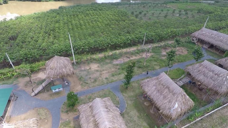 Willa Sunny Field Eco Stilt House Cat Tien Zewnętrze zdjęcie